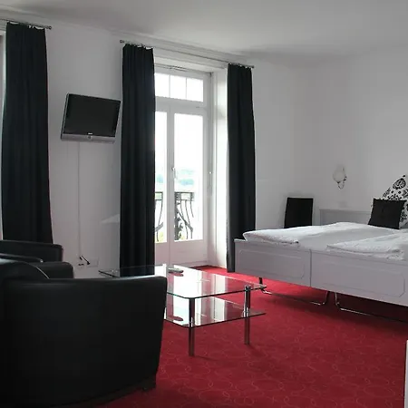 Royal Hotel 3*